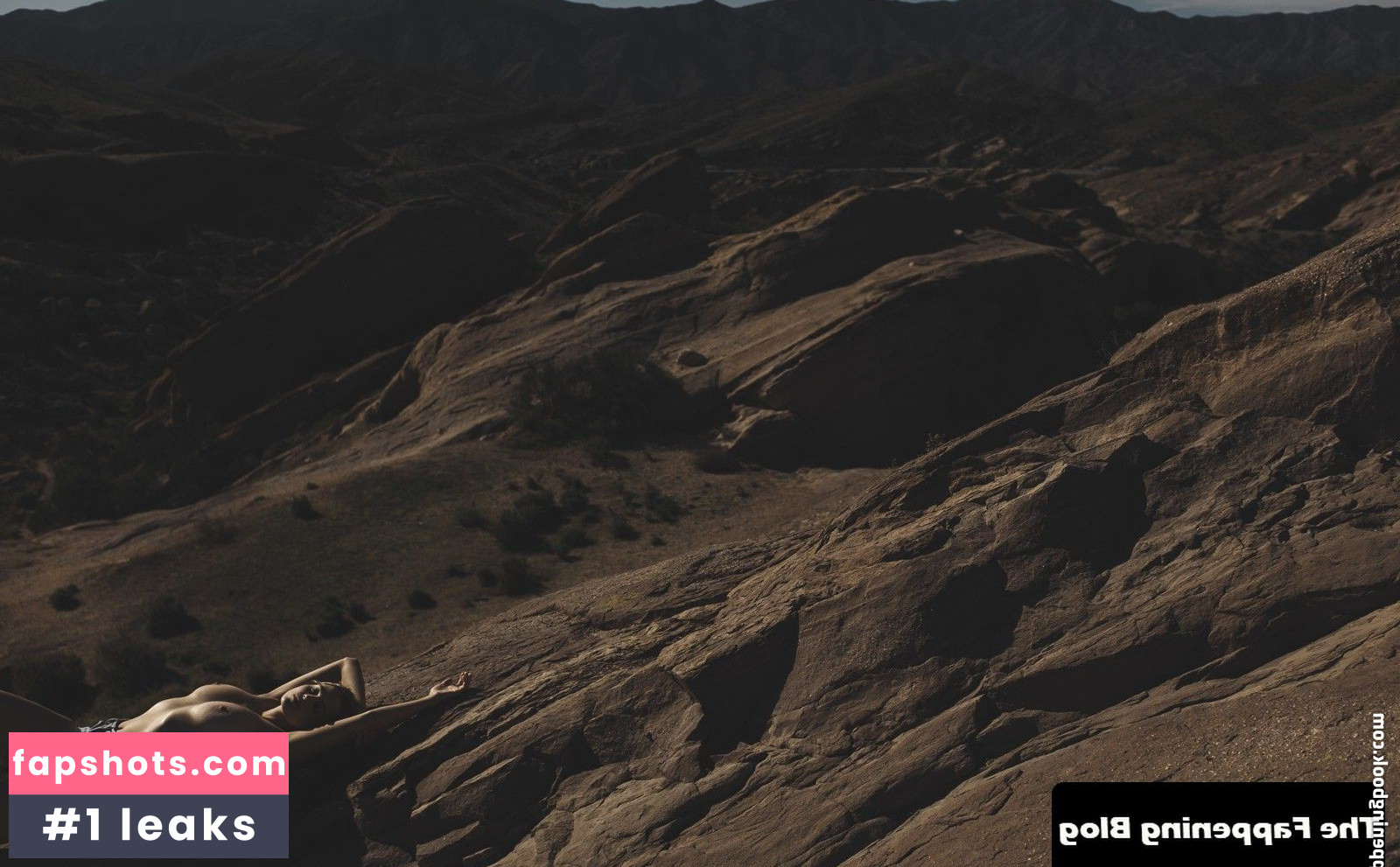 Megan Moore gallery photo #29