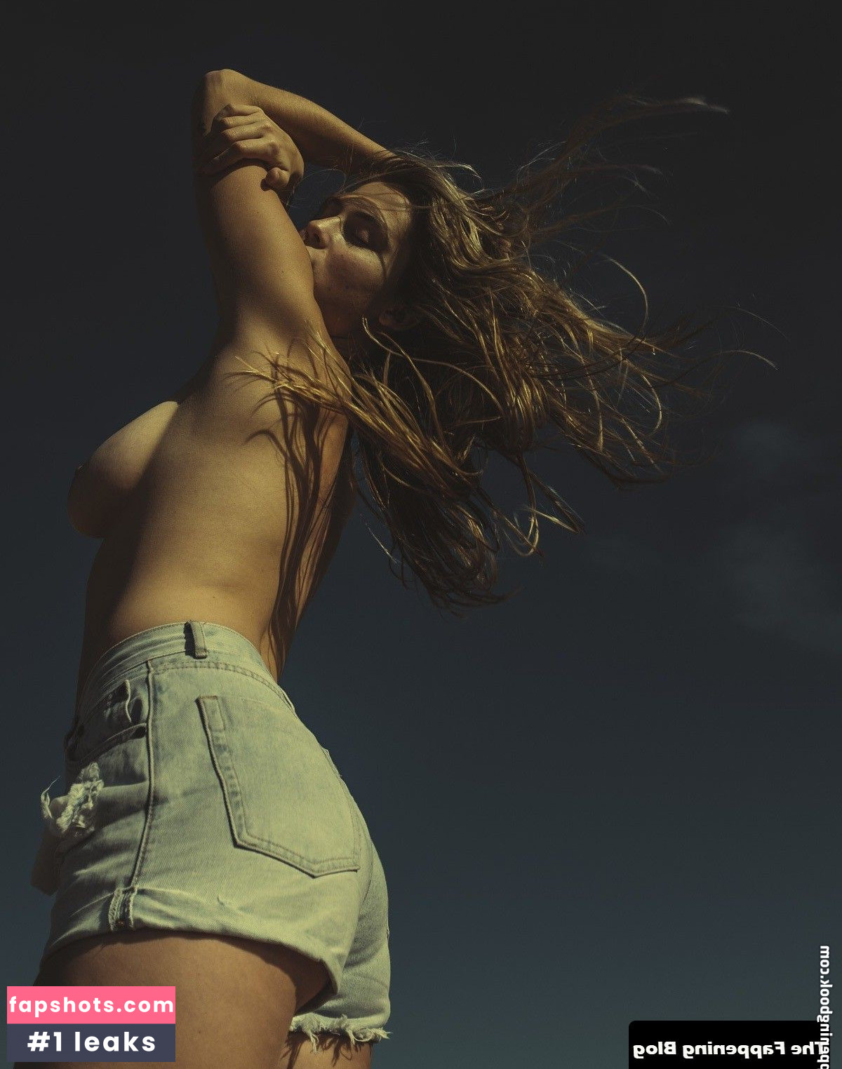 Megan Moore gallery photo #54