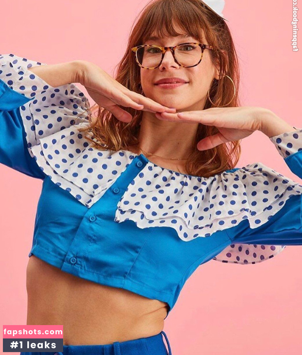 Megan Neuringer gallery photo #9