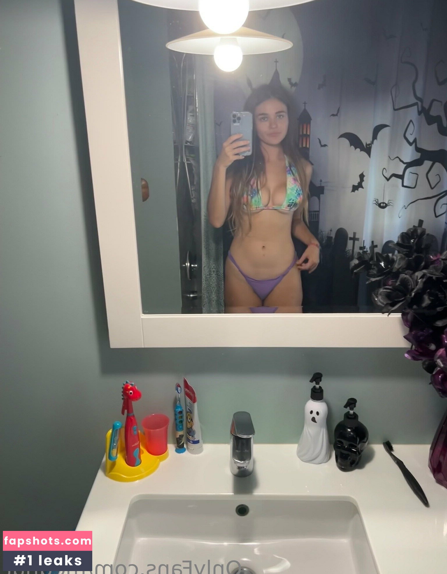 Megan Nutt gallery photo #1425