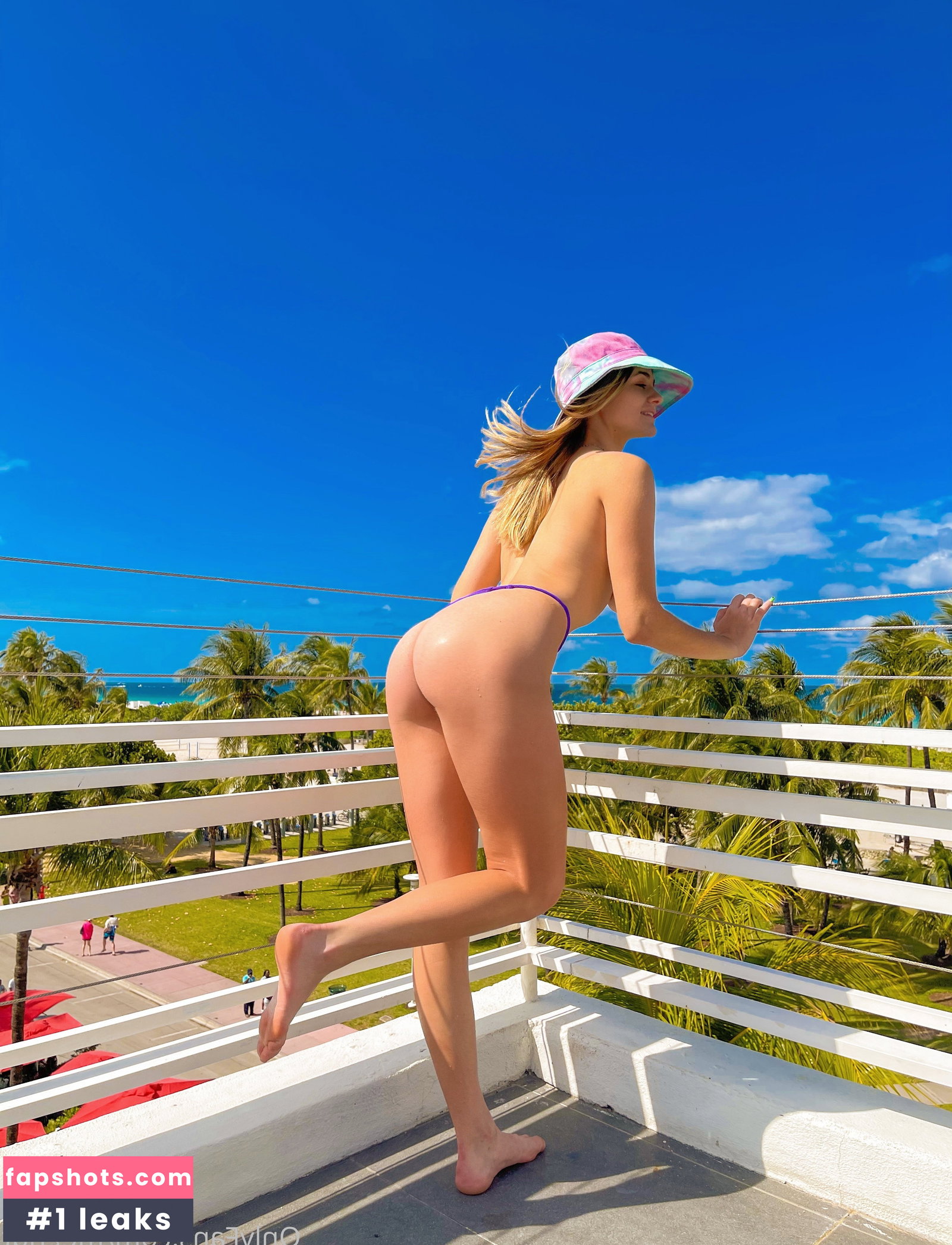 Megan Nutt gallery photo #1184