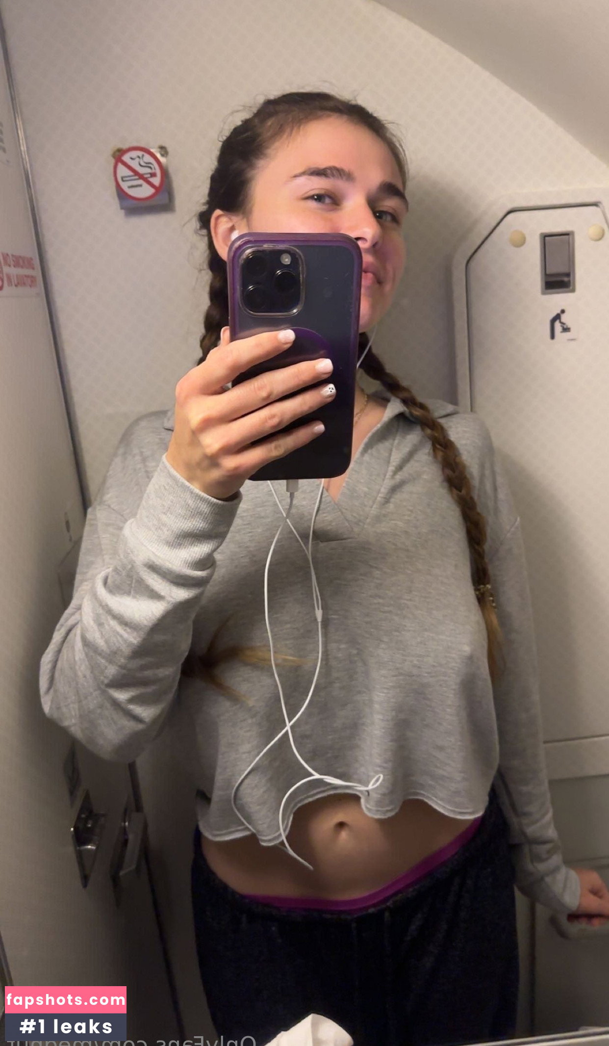 Megan Nutt gallery photo #791