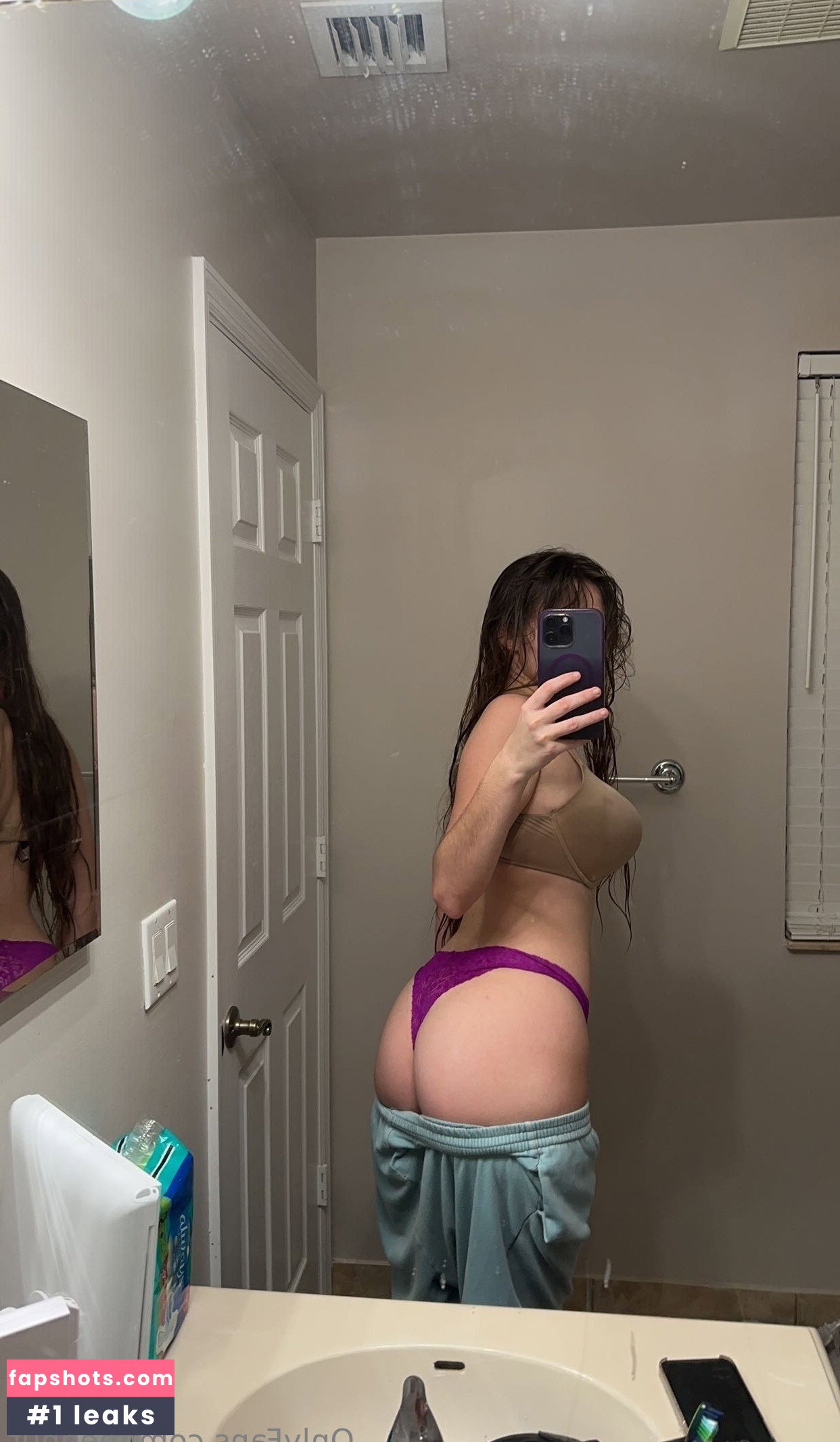 Megan Nutt gallery photo #1885
