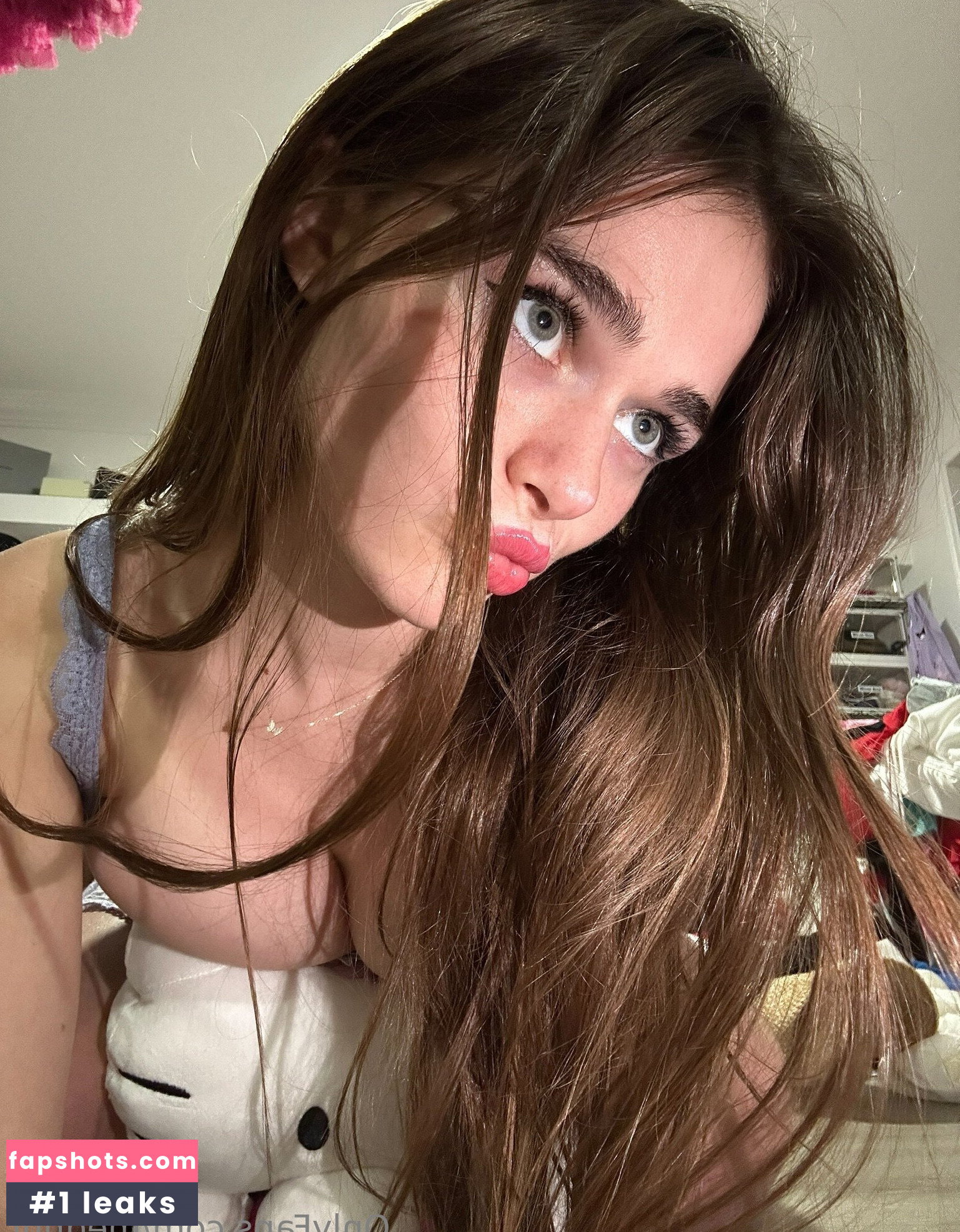 Megan Nutt gallery photo #991