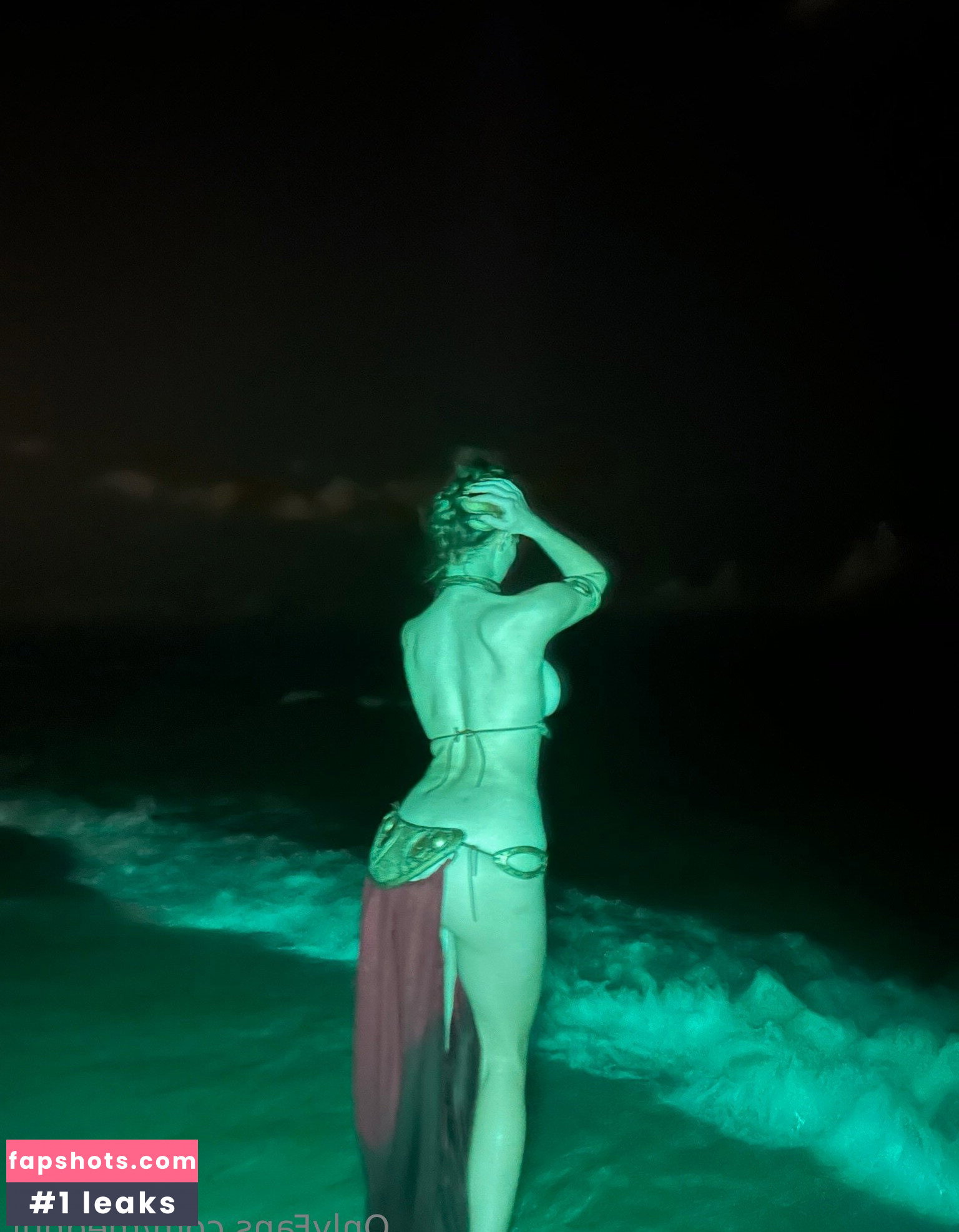 Megan Nutt gallery photo #1112