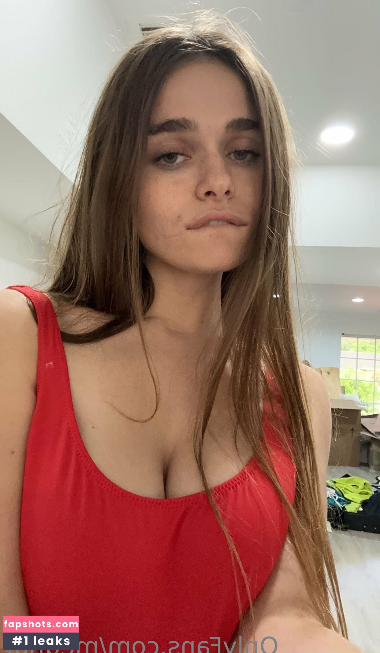 Megan Nutt gallery photo #567