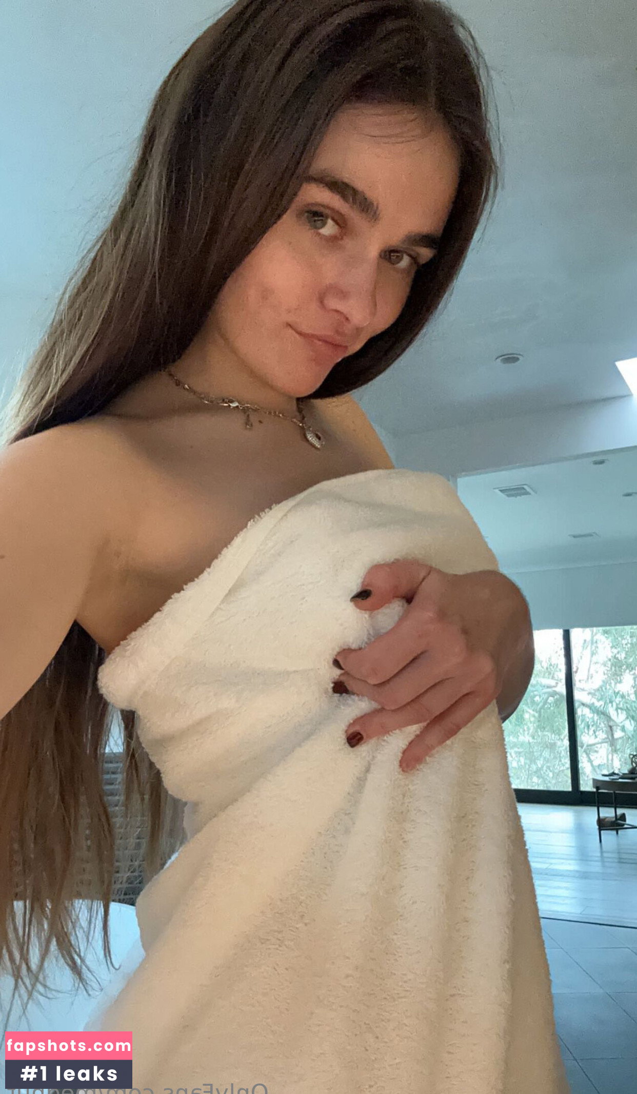 Megan Nutt gallery photo #87
