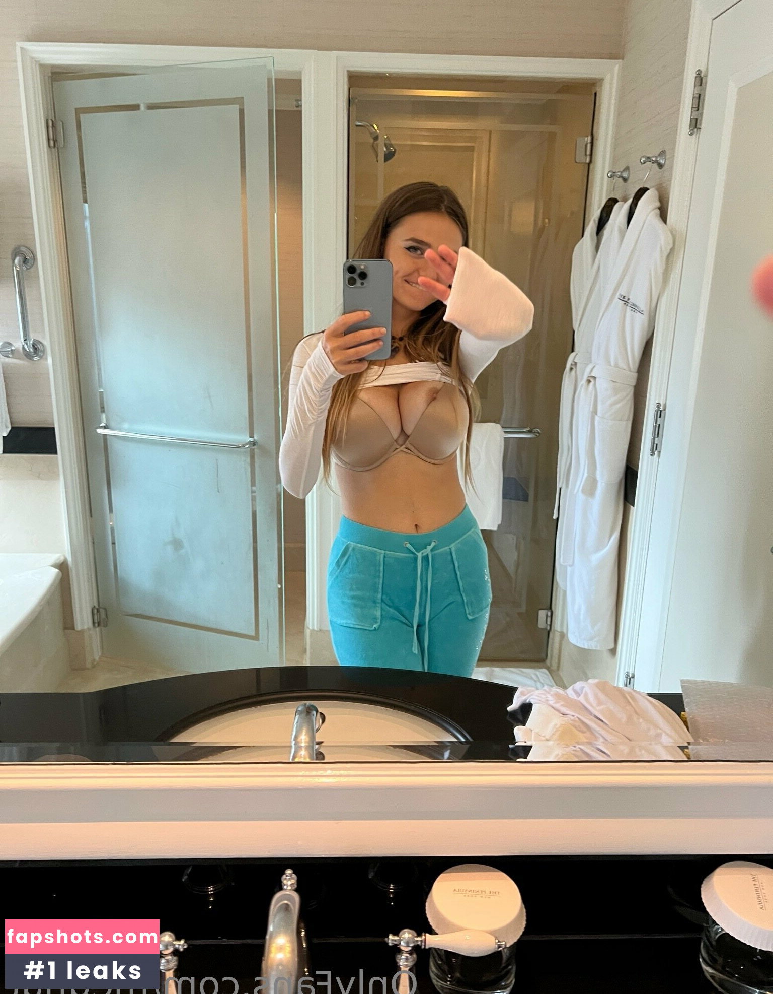 Megan Nutt gallery photo #29