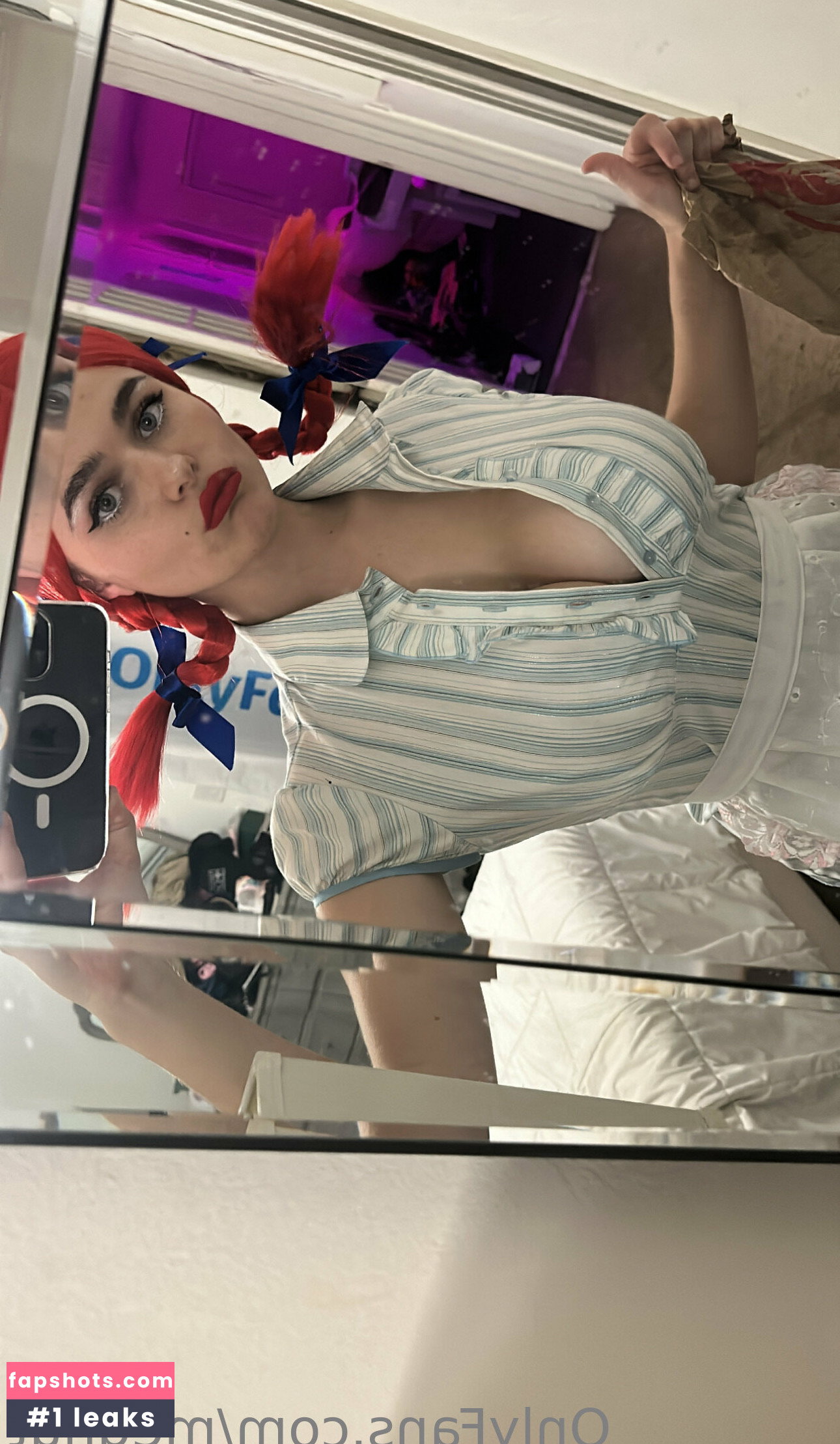 Megan Nutt gallery photo #3377
