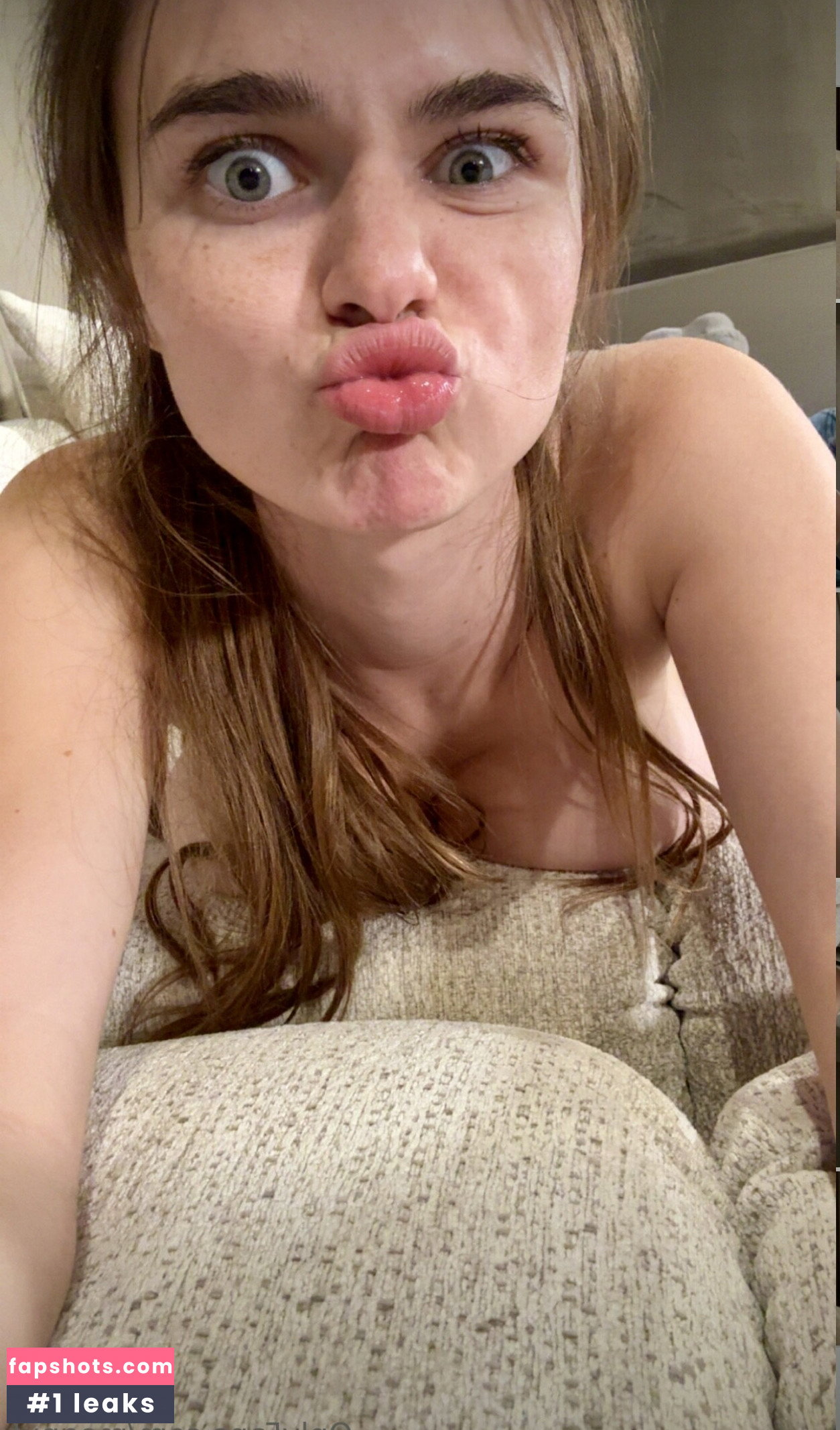 Megan Nutt gallery photo #2519
