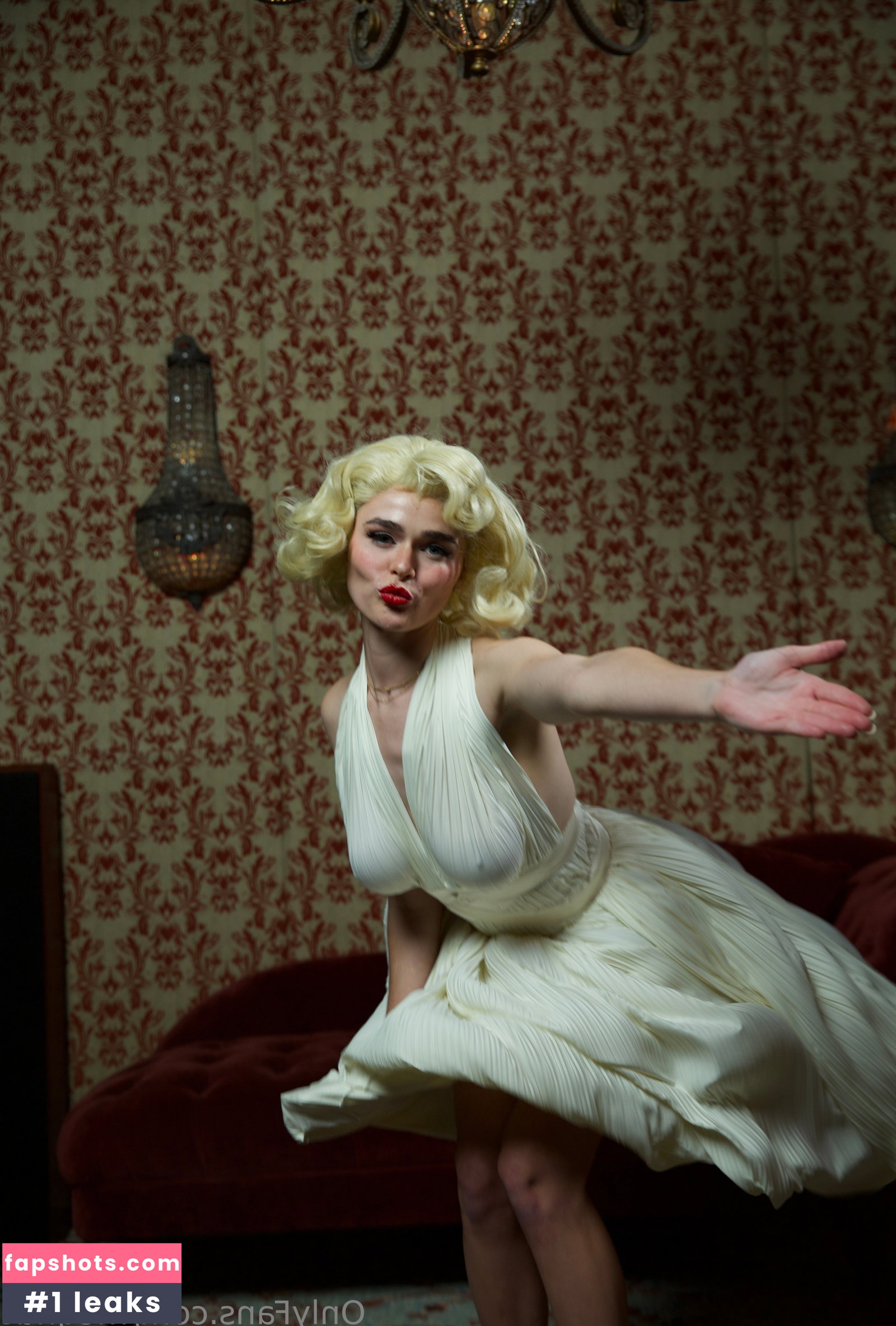 Megan Nutt gallery photo #3895