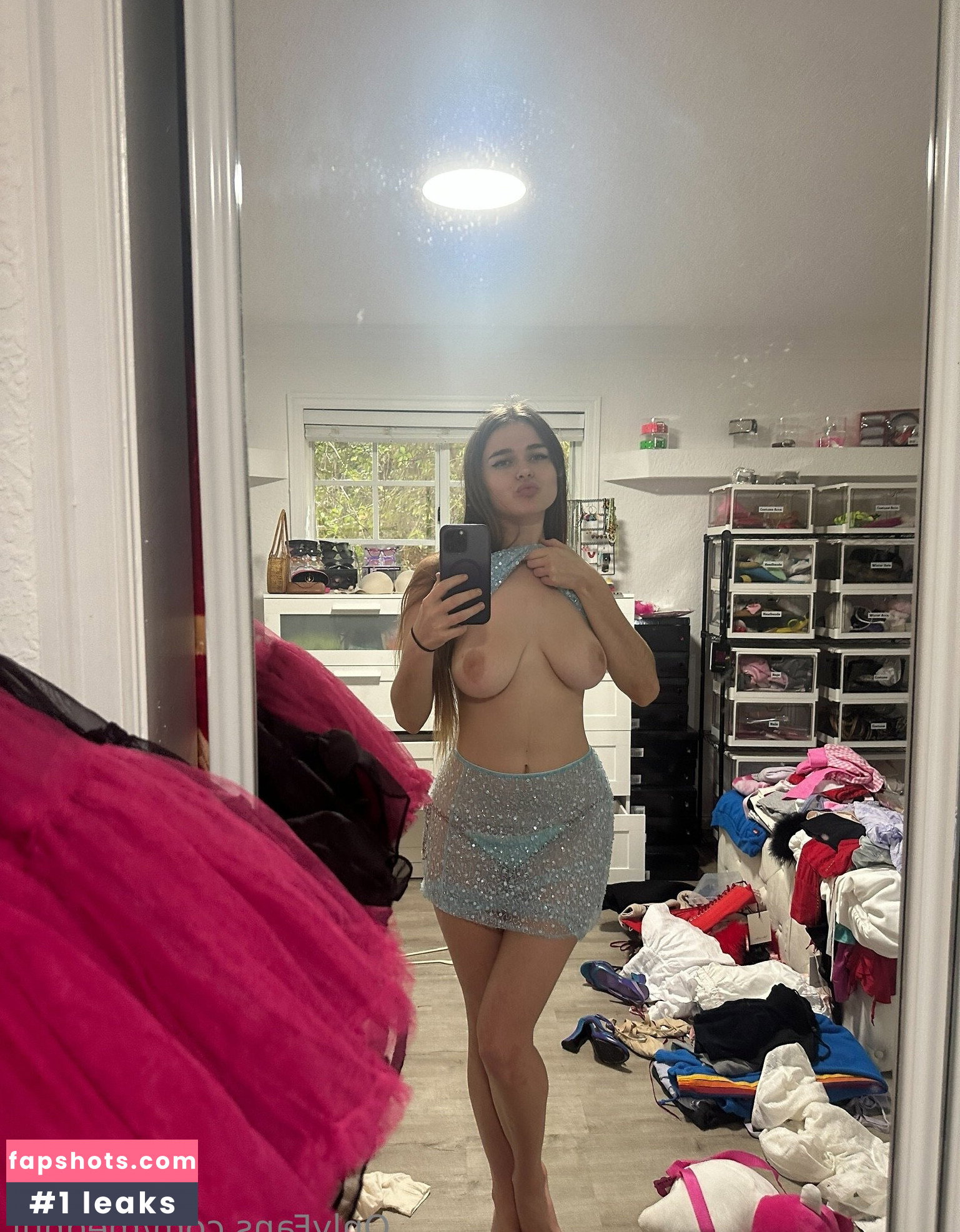 Megan Nutt gallery photo #4104