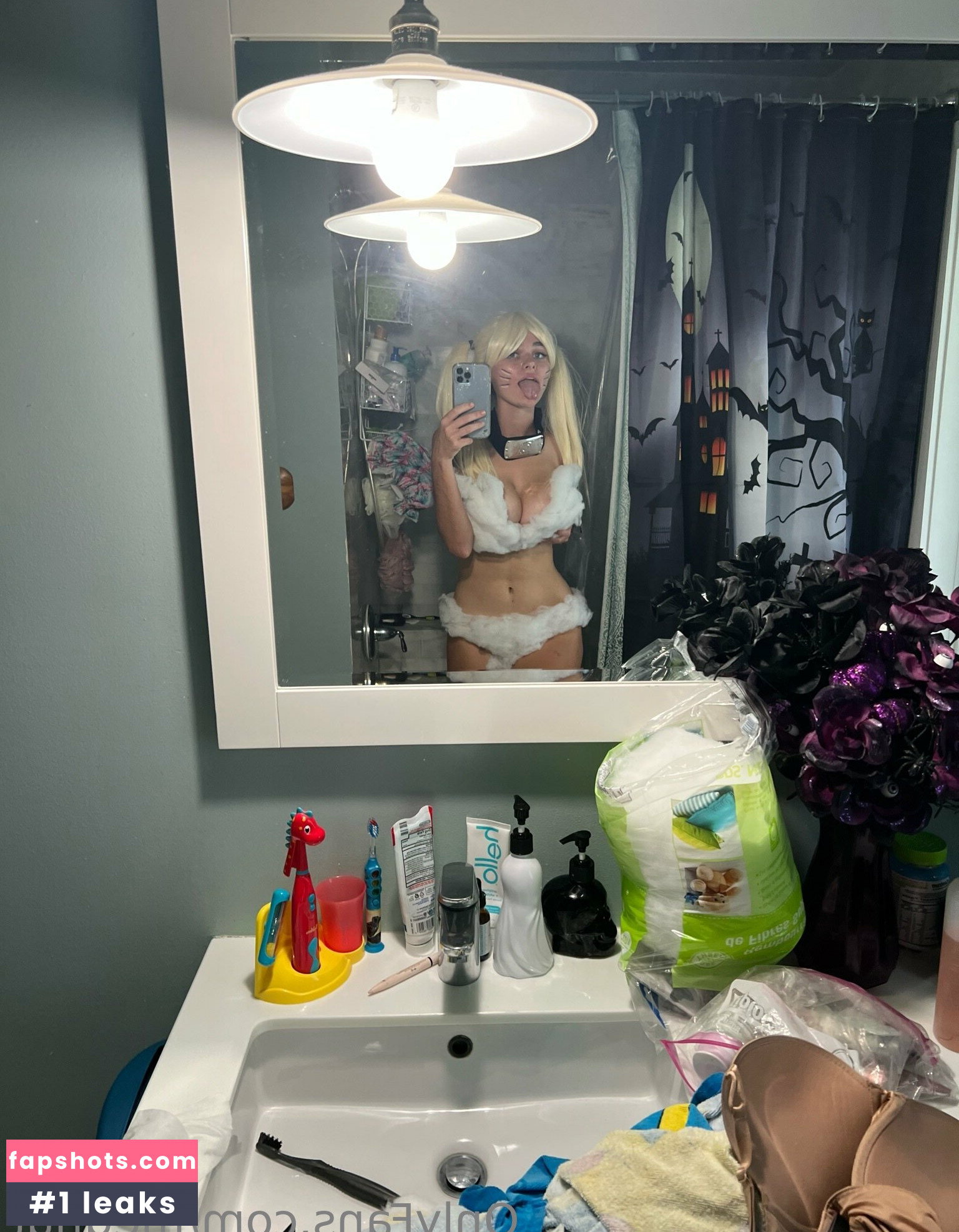 Megan Nutt gallery photo #3187
