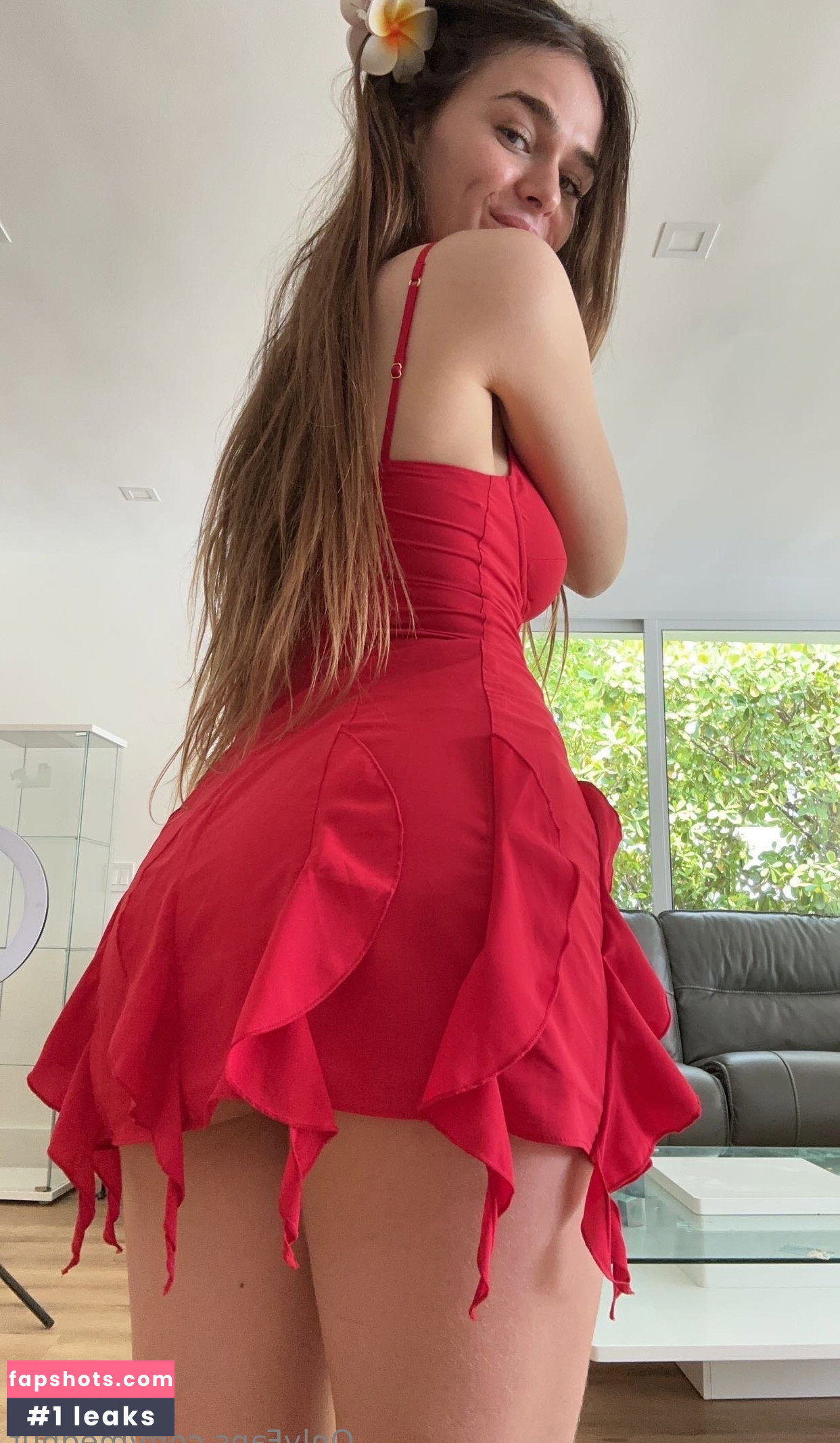 Megan Nutt gallery photo #2341