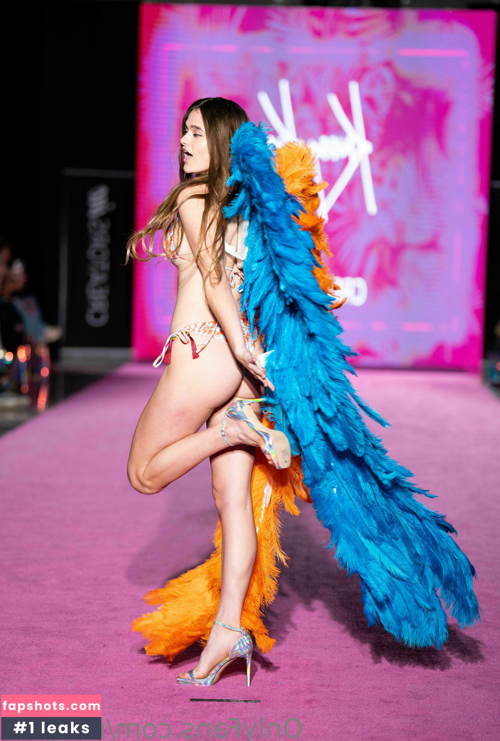 Megan Nutt gallery photo #3791