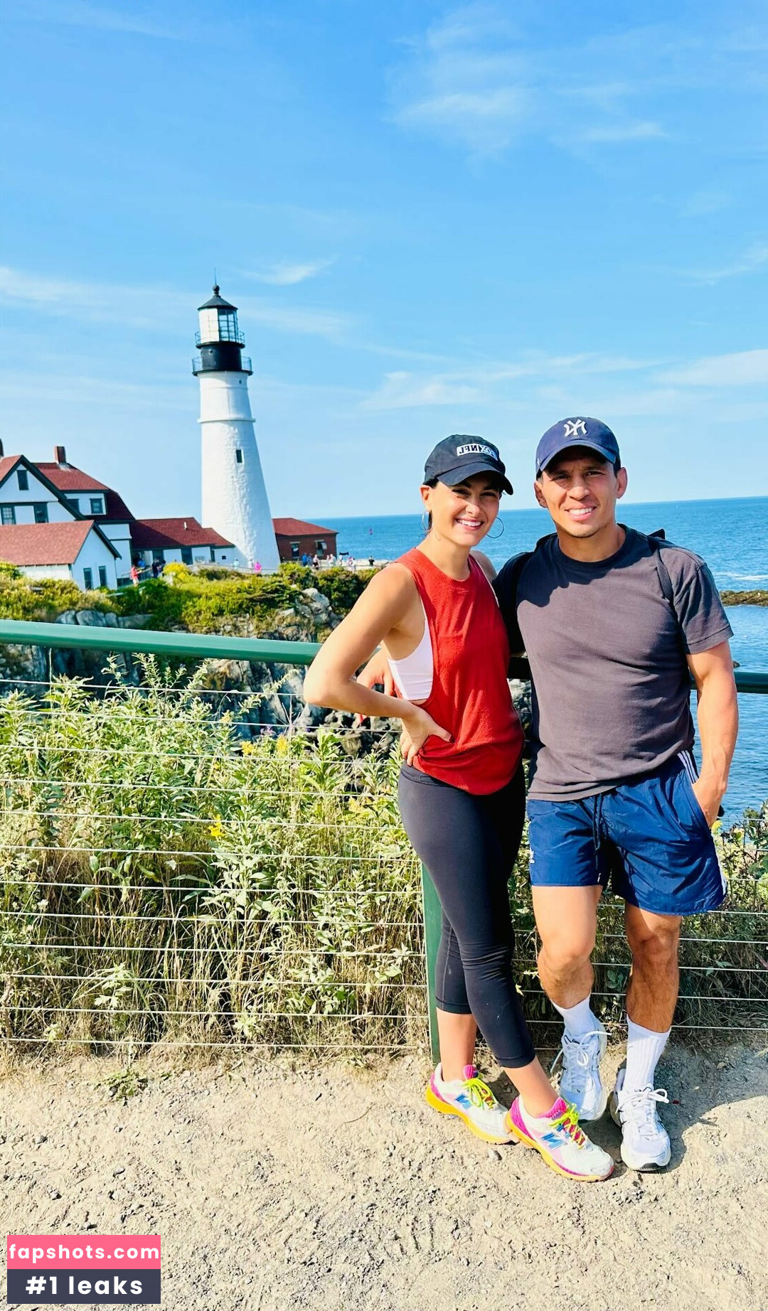 Megan Olivi gallery photo #19