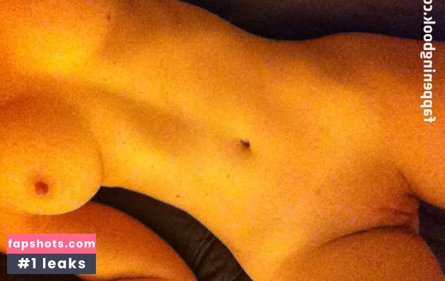 Megan Strand gallery photo #20