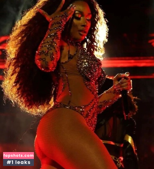 Megan Thee Stallion Nahé úniky fotek pouze od fanoušků #4 - Fapshots