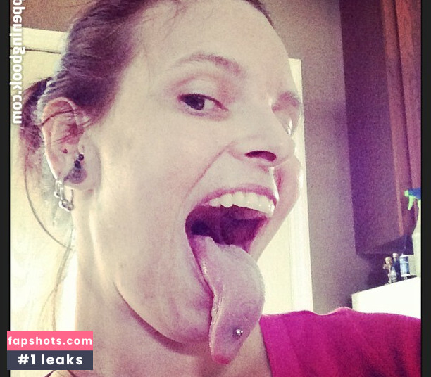 Megan Zass gallery photo #5