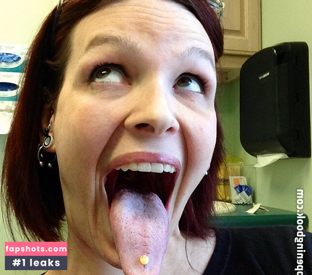 Megan Zass gallery photo #7