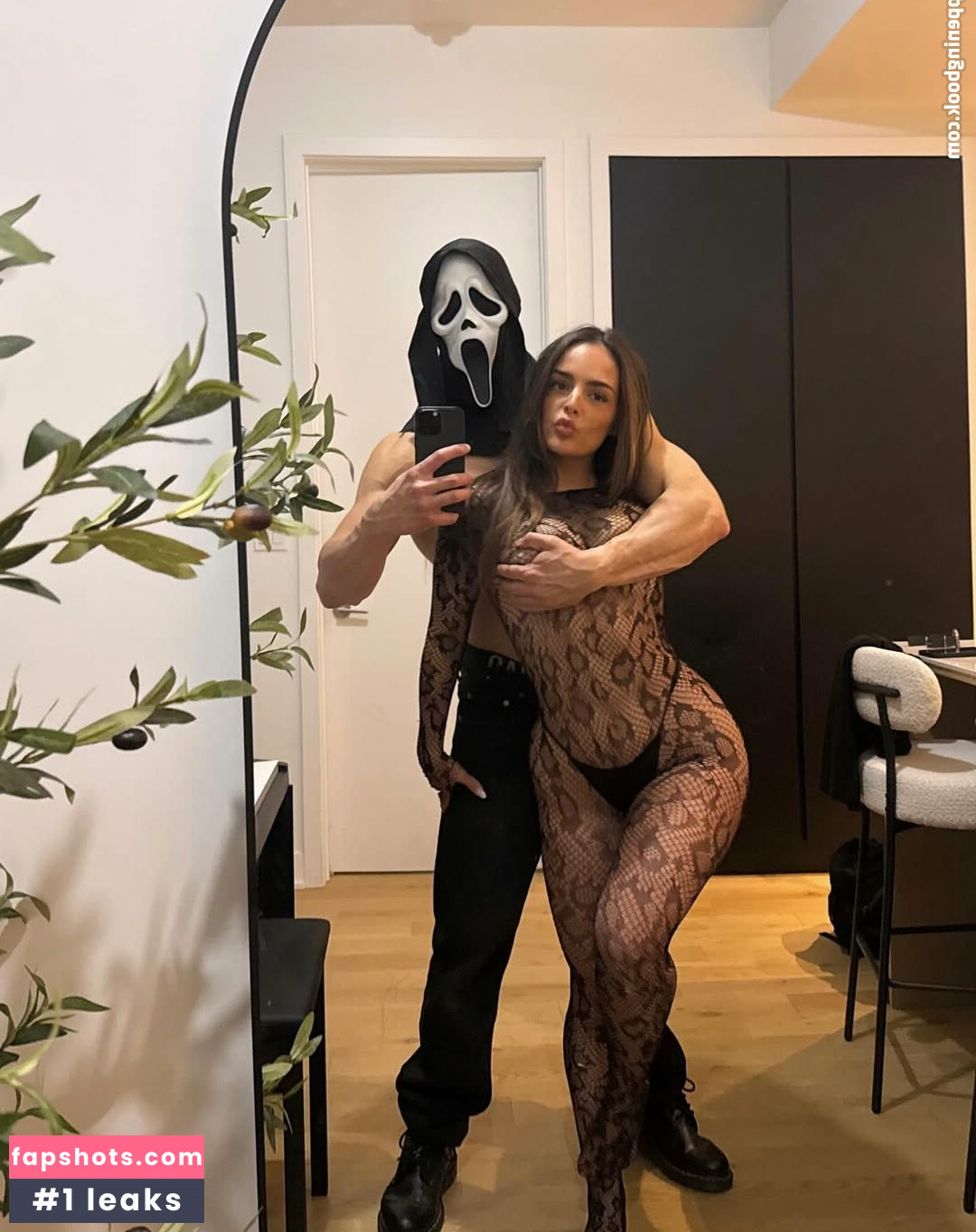 Megane Belanger gallery photo #4