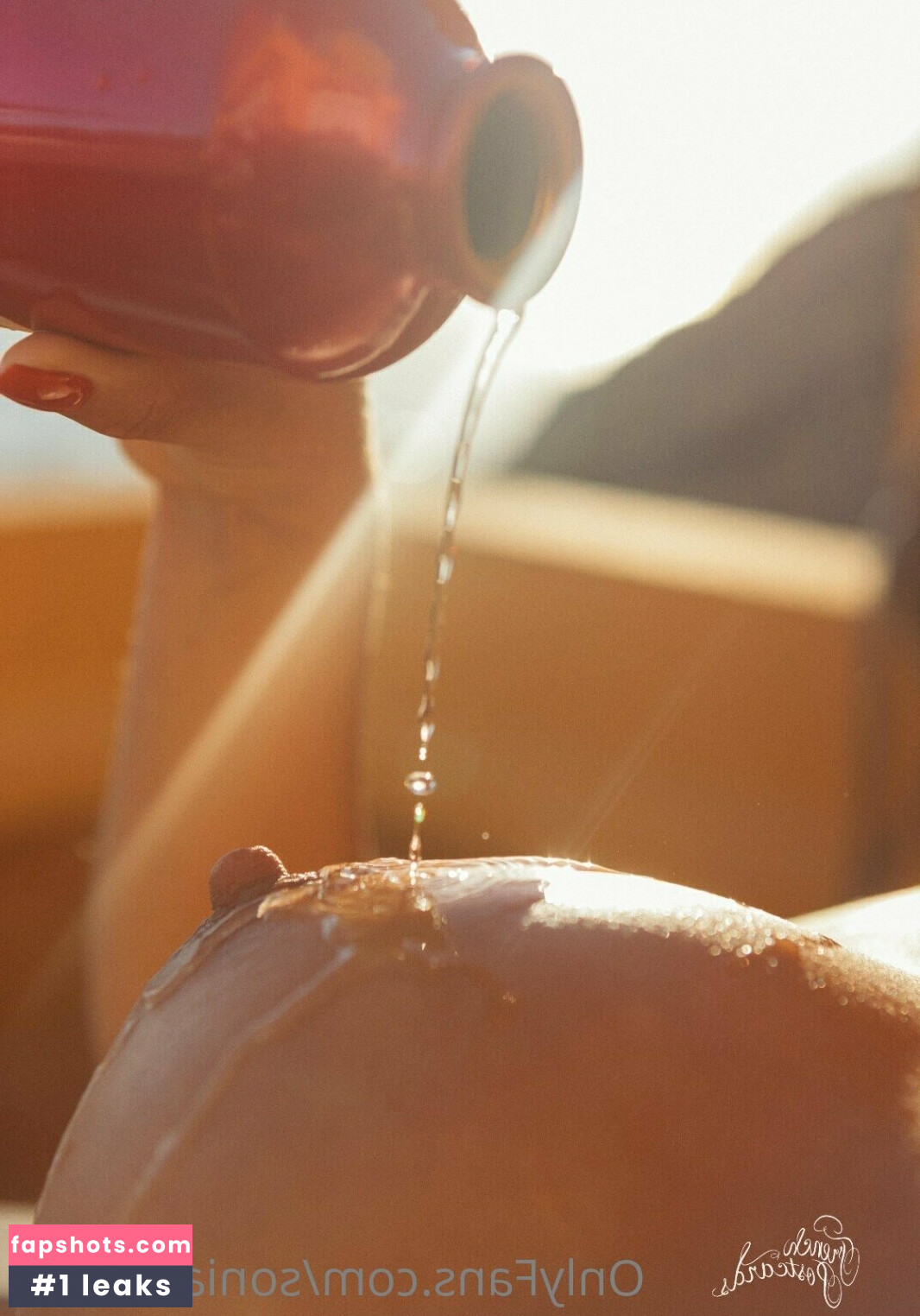 Meganfiore gallery photo #46