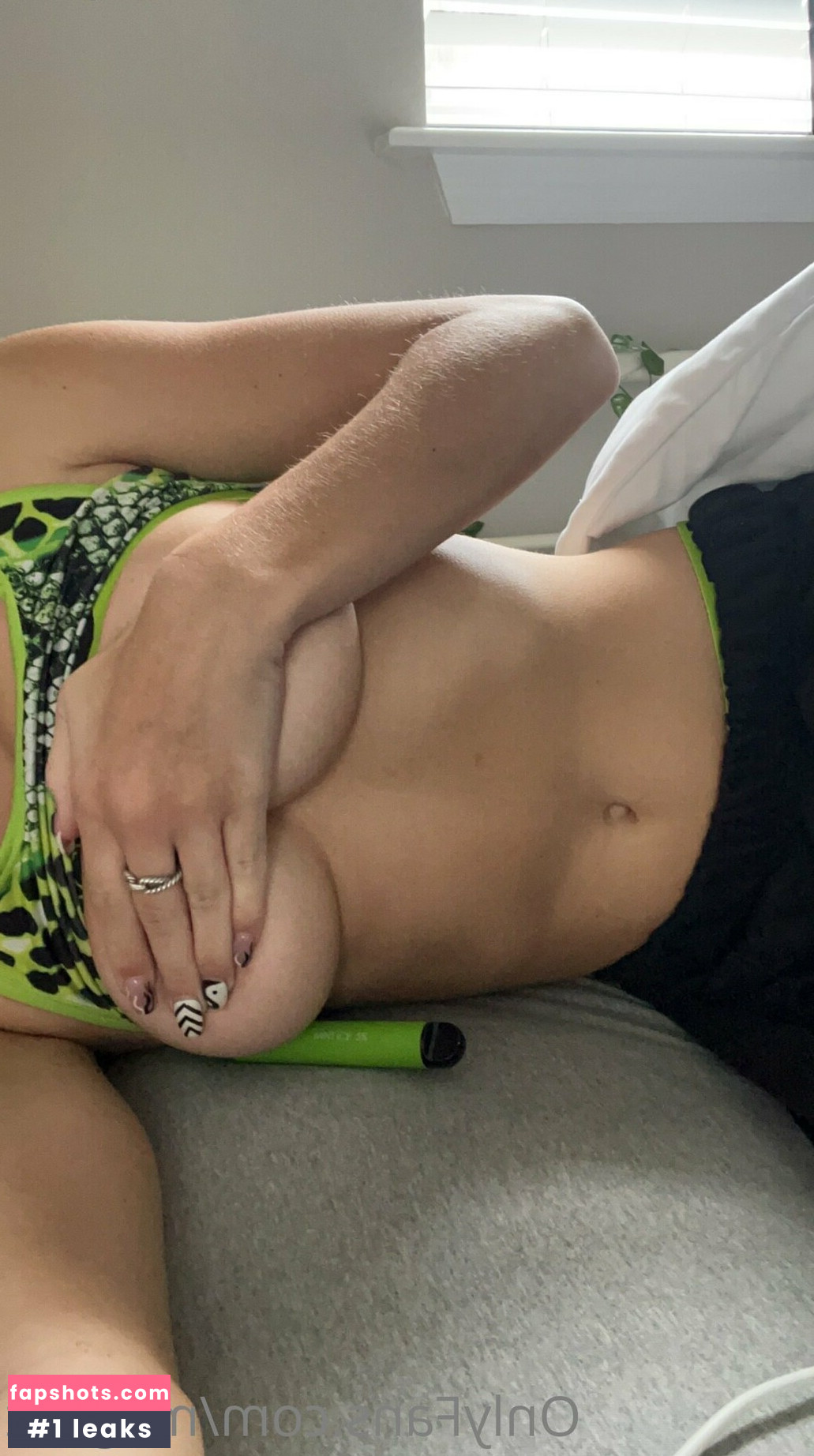 Megcrit Nahé úniky fotek pouze od fanoušků #43 - Fapshots