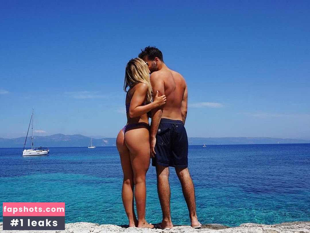 Meggan Grubb gallery photo #23