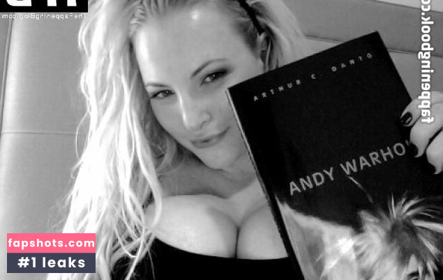 Meghan McCain gallery photo #3