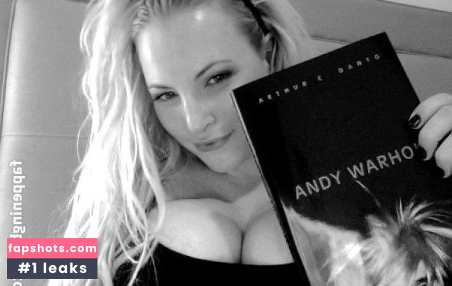 Meghan McCain gallery photo #6
