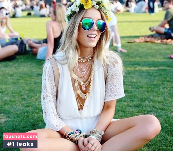 Meghan Rienks gallery photo #11