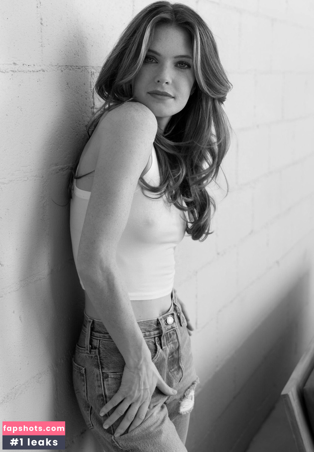 Meghann Fahy gallery photo #4