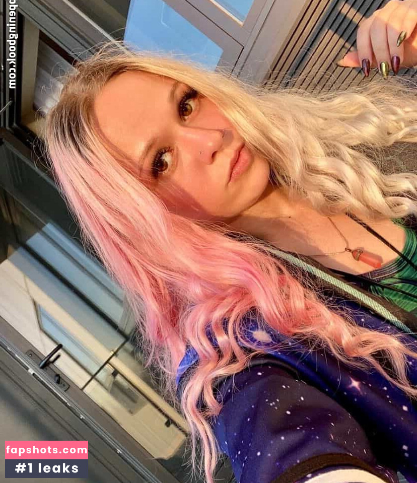 megsnotdead gallery photo #24