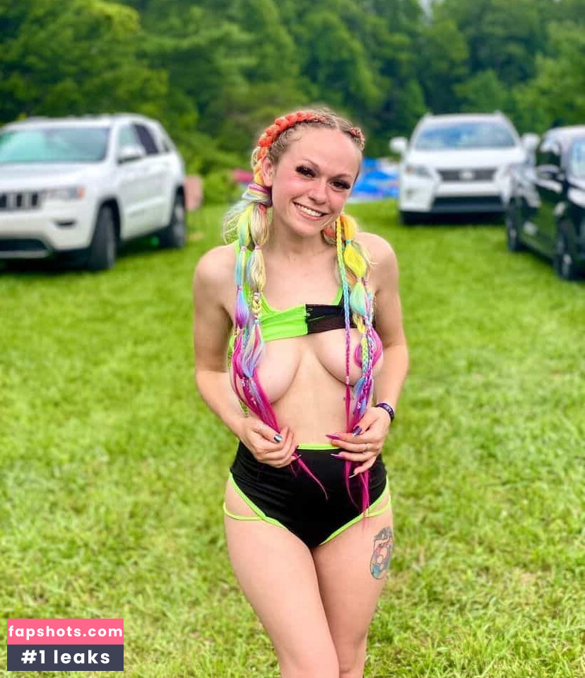 megsnotdead gallery photo #38