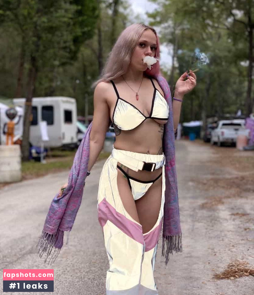 megsnotdead gallery photo #40