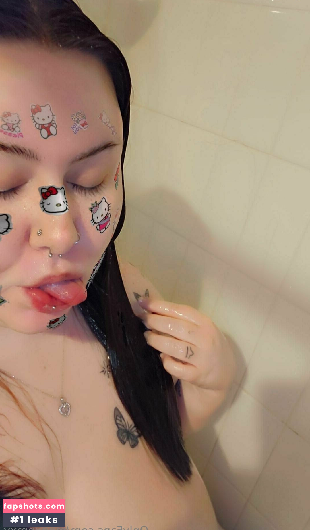 megxnmxy nude babe gallery