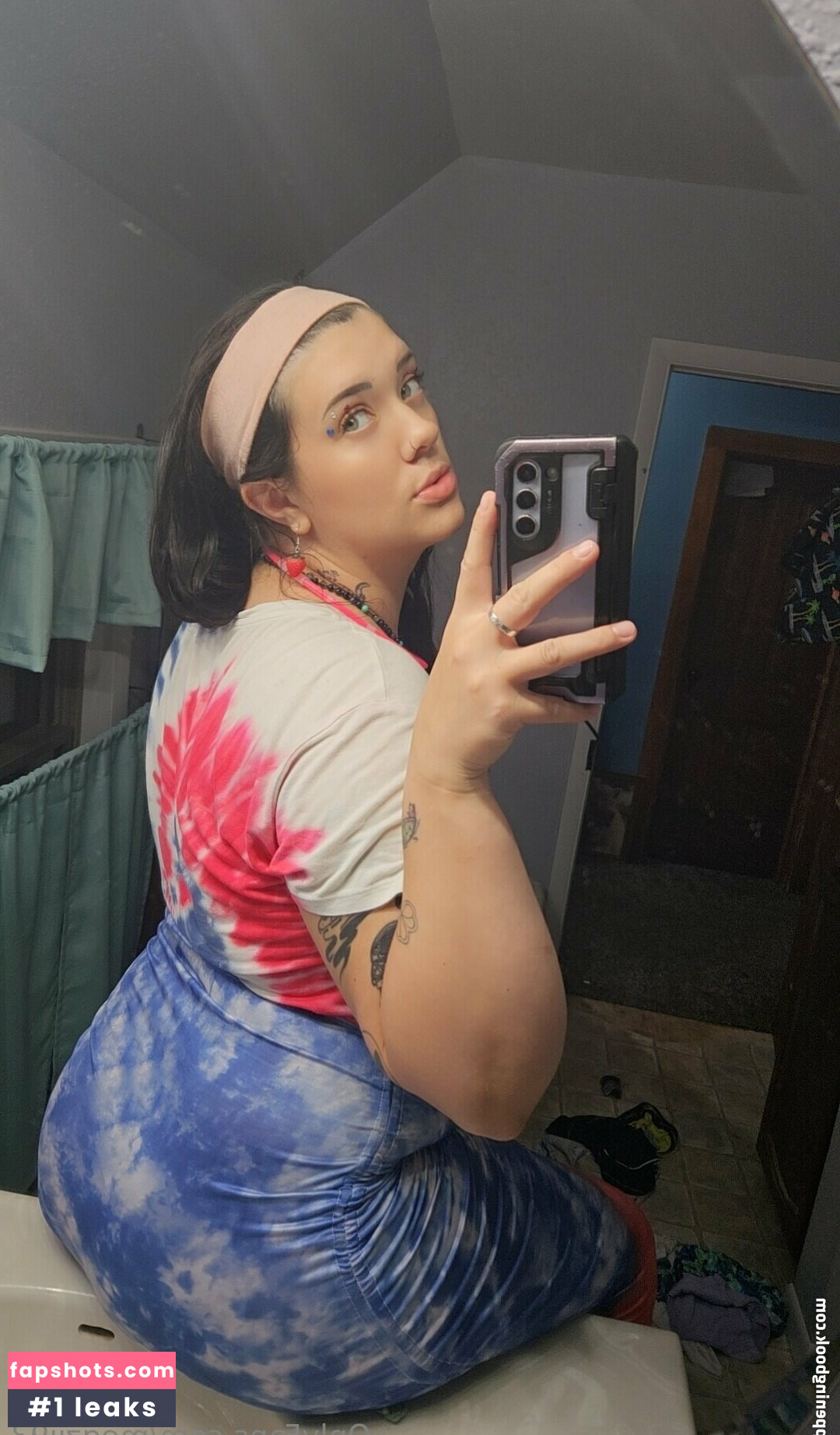 megzii93 gallery photo #16