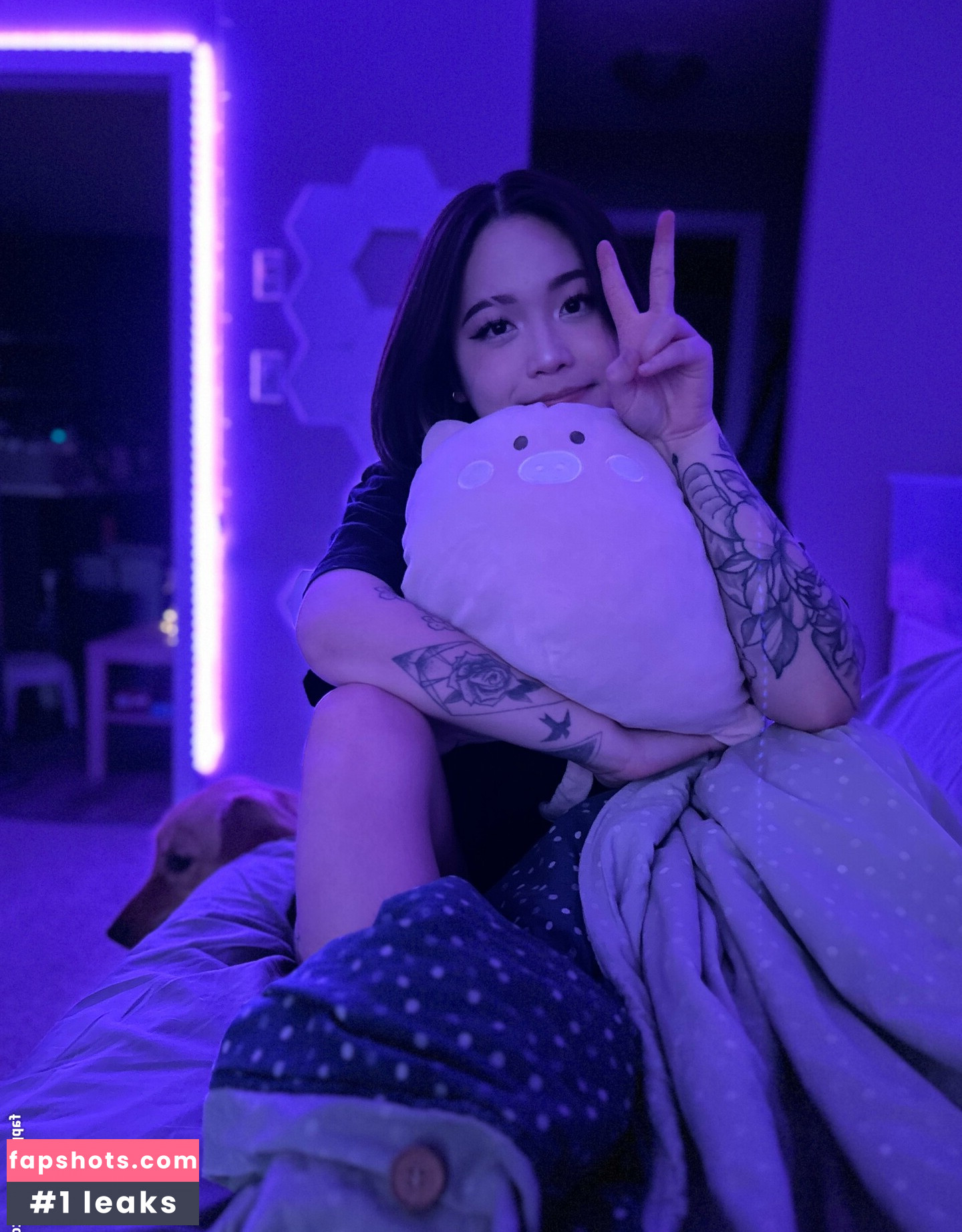 meiashes nude babe gallery