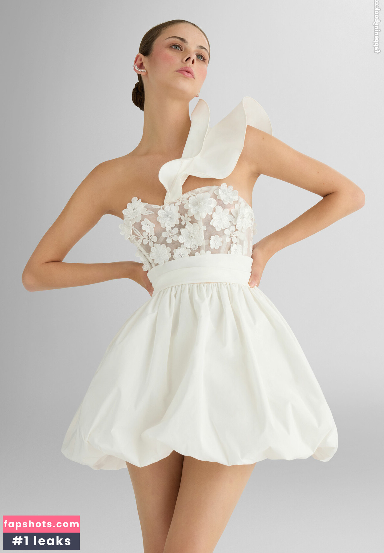 Meika Woollard Filtración Desnuda OnlyFans Foto #4 - Fapshots