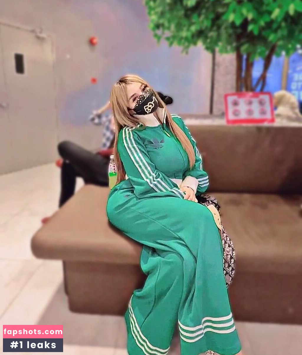 MekSarrah Filtración Desnuda OnlyFans Foto #16 - Fapshots