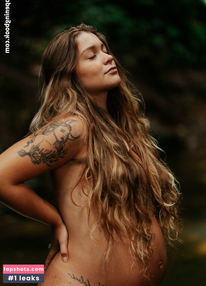 Mel Breia gallery photo #13