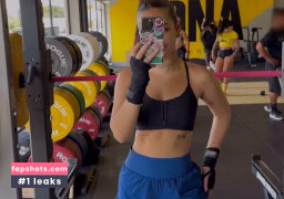 Mel Maia gallery photo #127