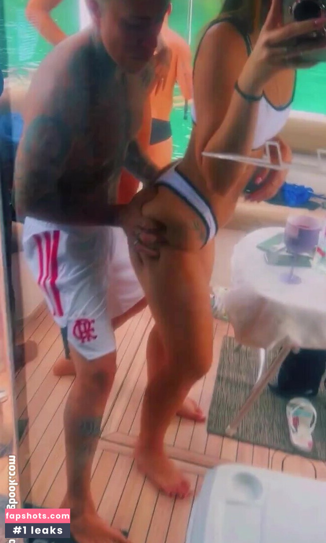 Mel Maia gallery photo #174