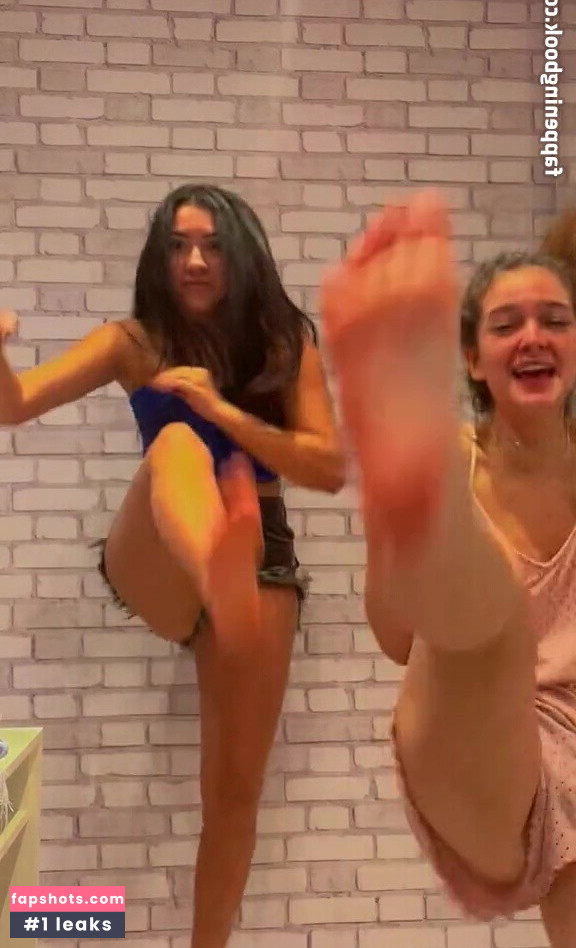 Mel Maia gallery photo #189