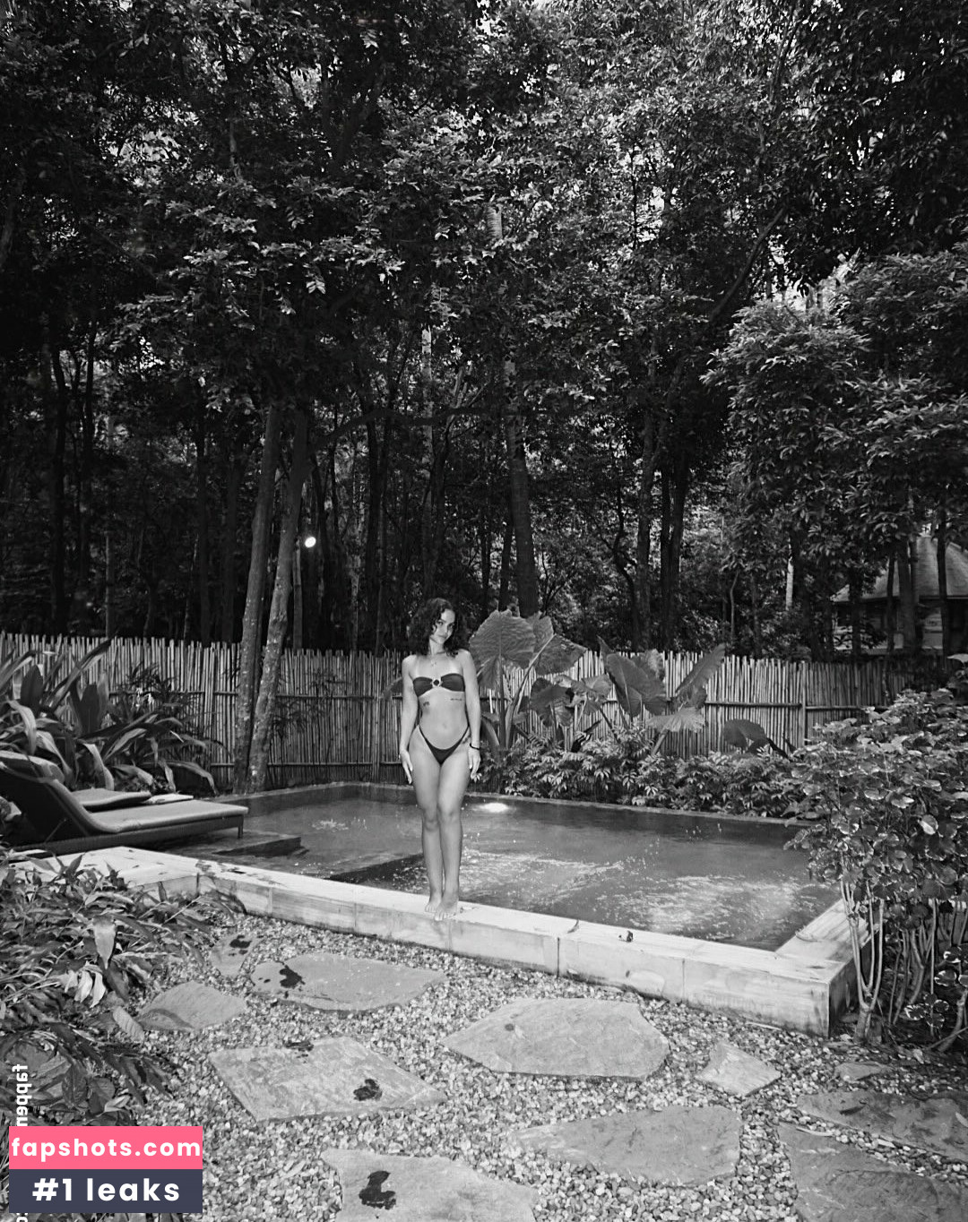 Mel Maia gallery photo #20