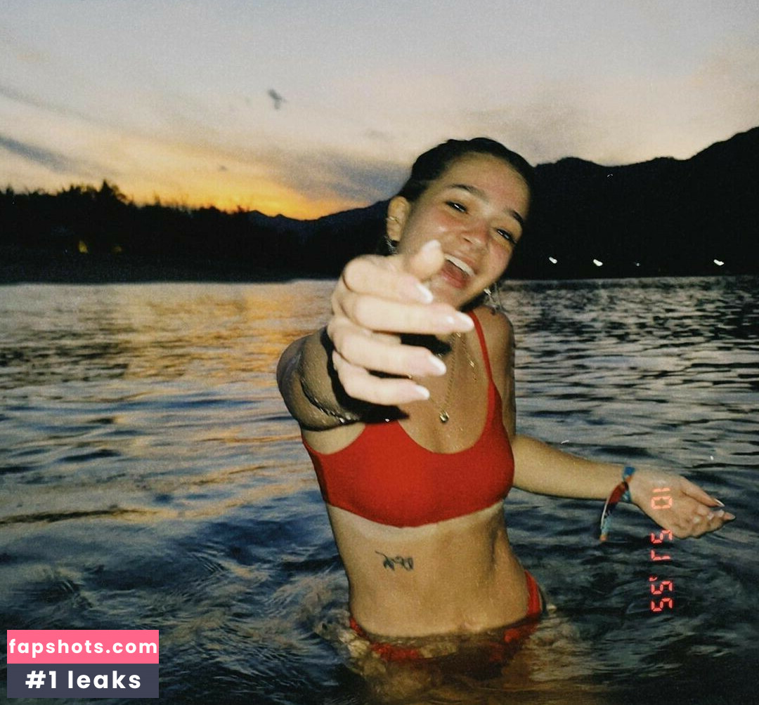 Mel Maia gallery photo #207