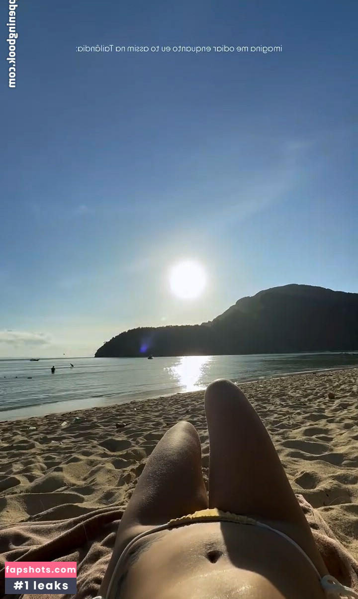 Mel Maia gallery photo #23