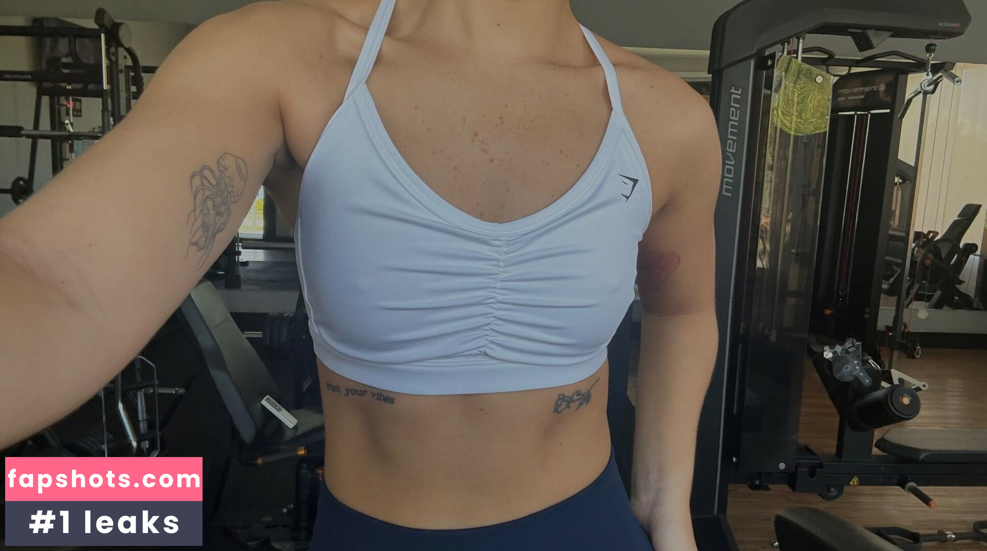 Mel Maia gallery photo #50