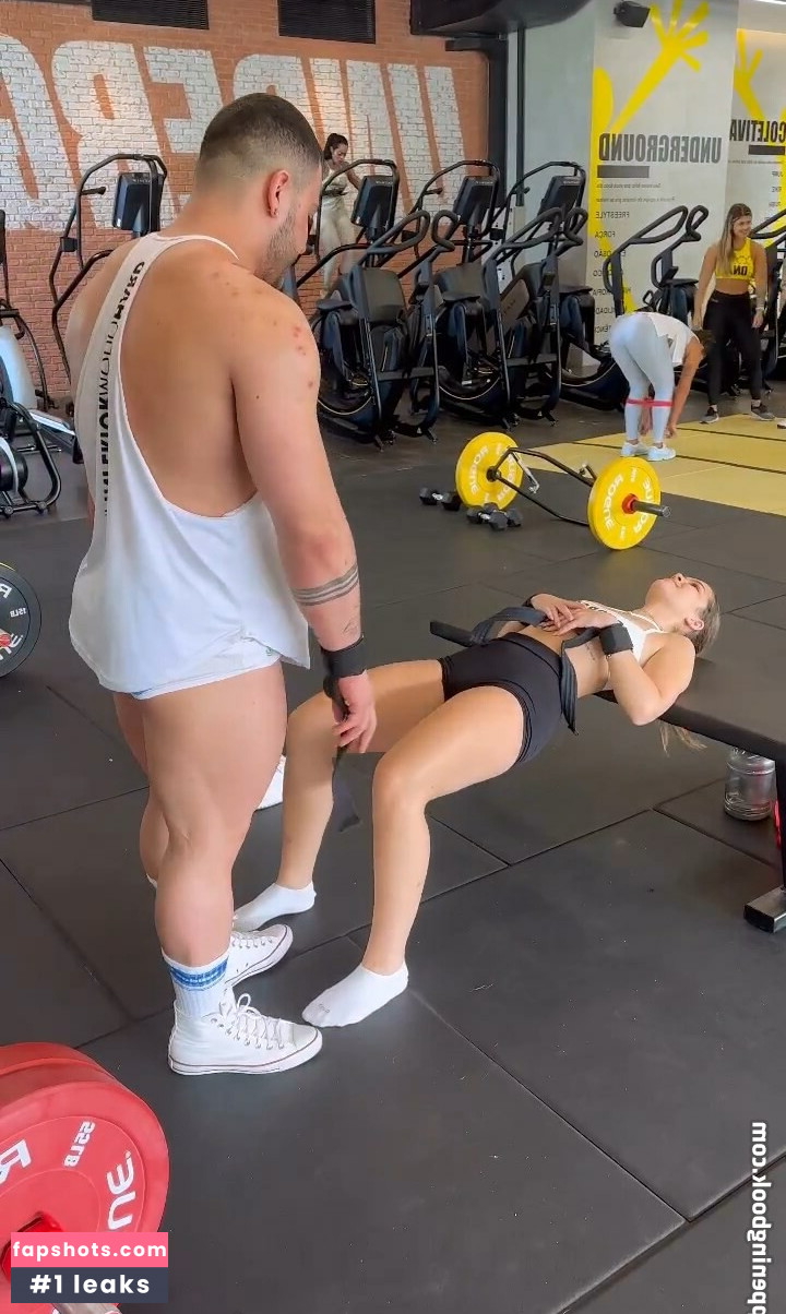 Mel Maia gallery photo #72