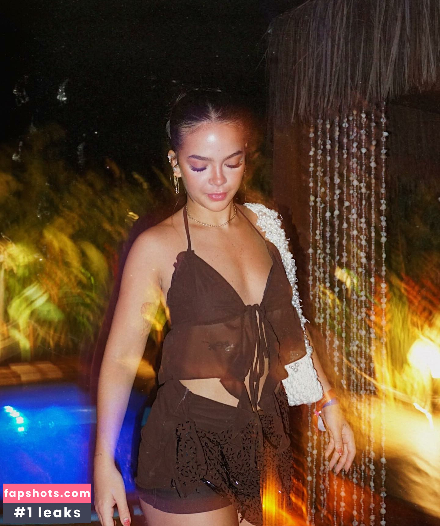 Mel Maia gallery photo #87